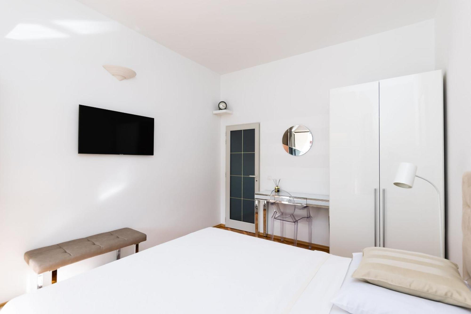Apartments Sinisa Malinska Extérieur photo