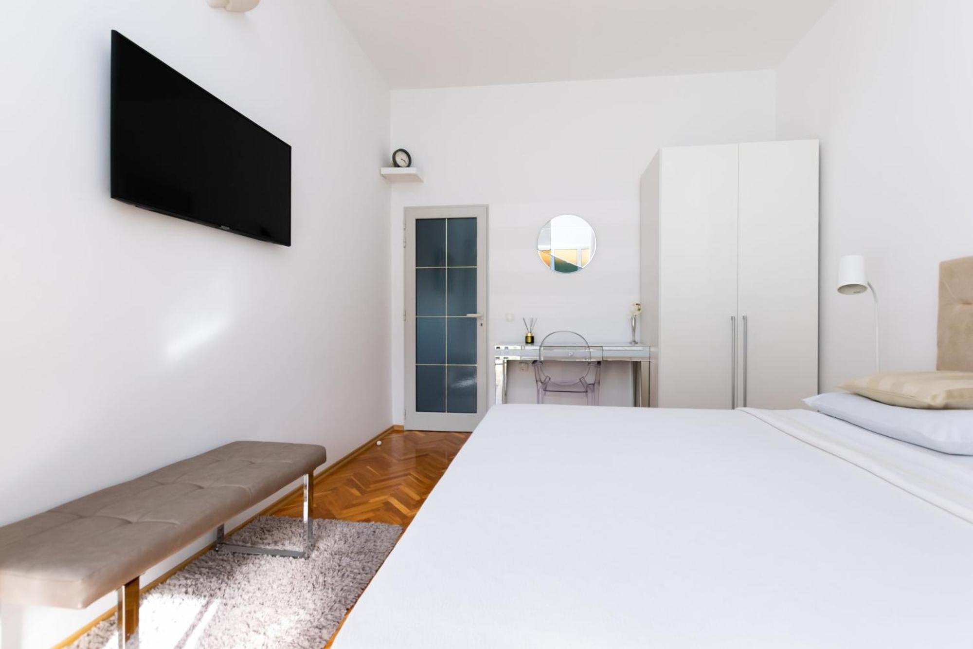 Apartments Sinisa Malinska Extérieur photo