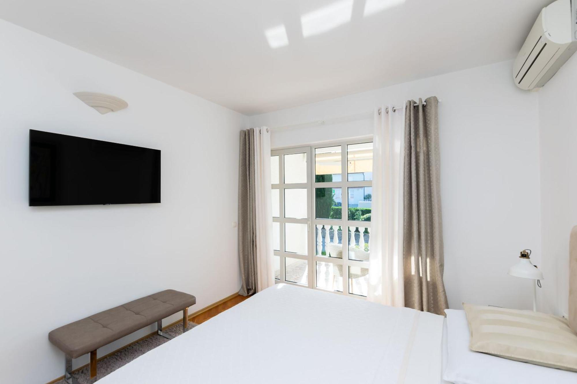 Apartments Sinisa Malinska Extérieur photo