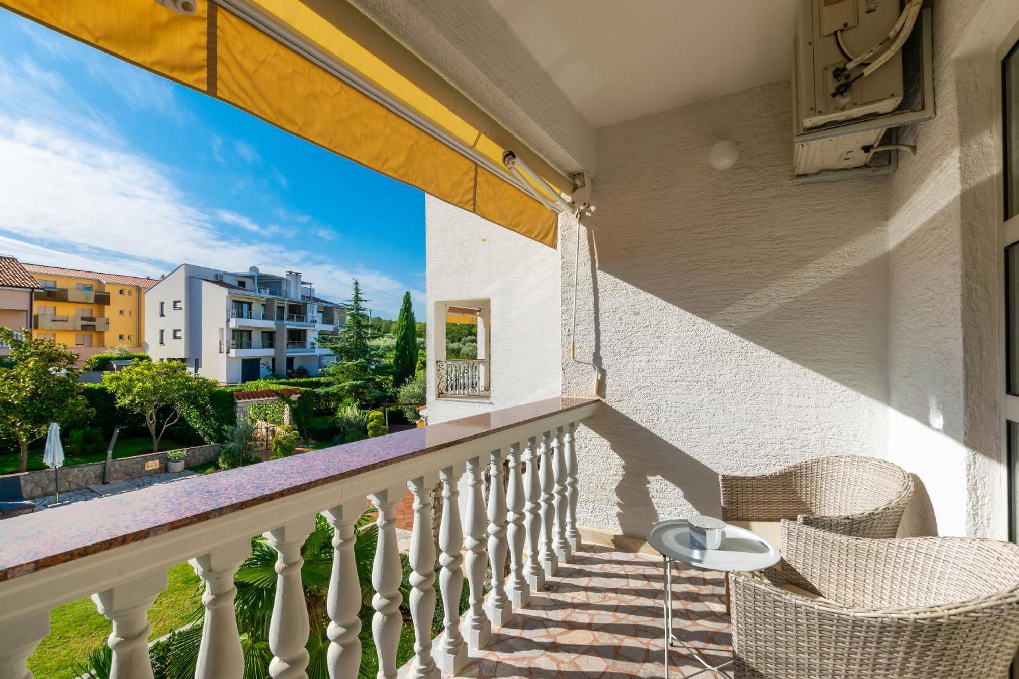 Apartments Sinisa Malinska Extérieur photo
