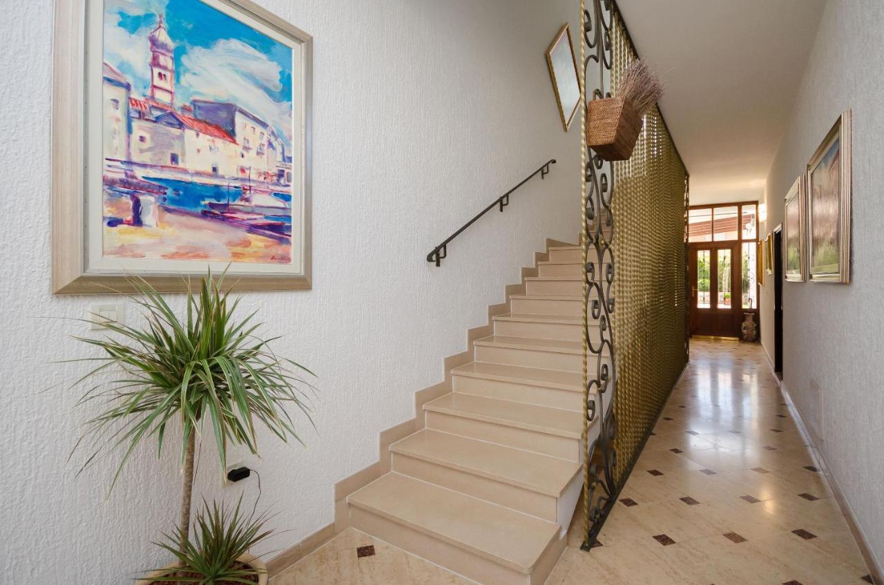 Apartments Sinisa Malinska Extérieur photo
