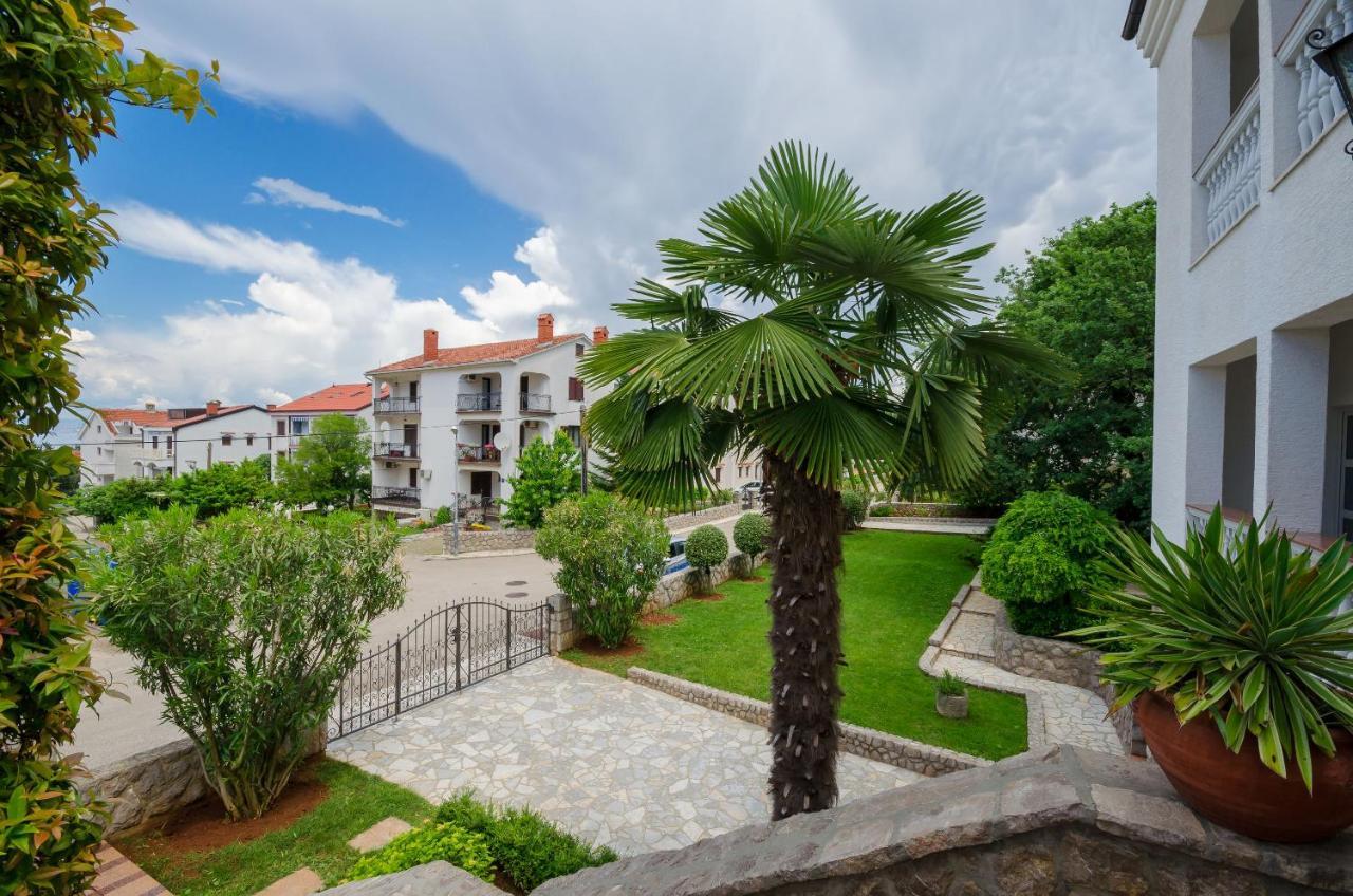 Apartments Sinisa Malinska Extérieur photo
